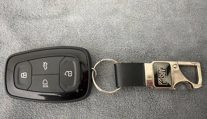 2020 Tata ALTROZ XZ 1.2, Petrol, Manual, 22,143 km, Key Close Up