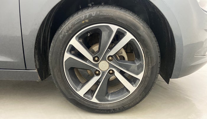 2020 Tata ALTROZ XZ 1.2, Petrol, Manual, 22,143 km, Right Front Wheel