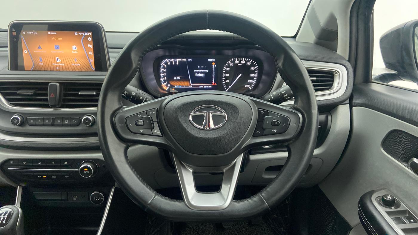 2020 Tata ALTROZ XZ 1.2, Petrol, Manual, 22,143 km, Steering Wheel Close Up