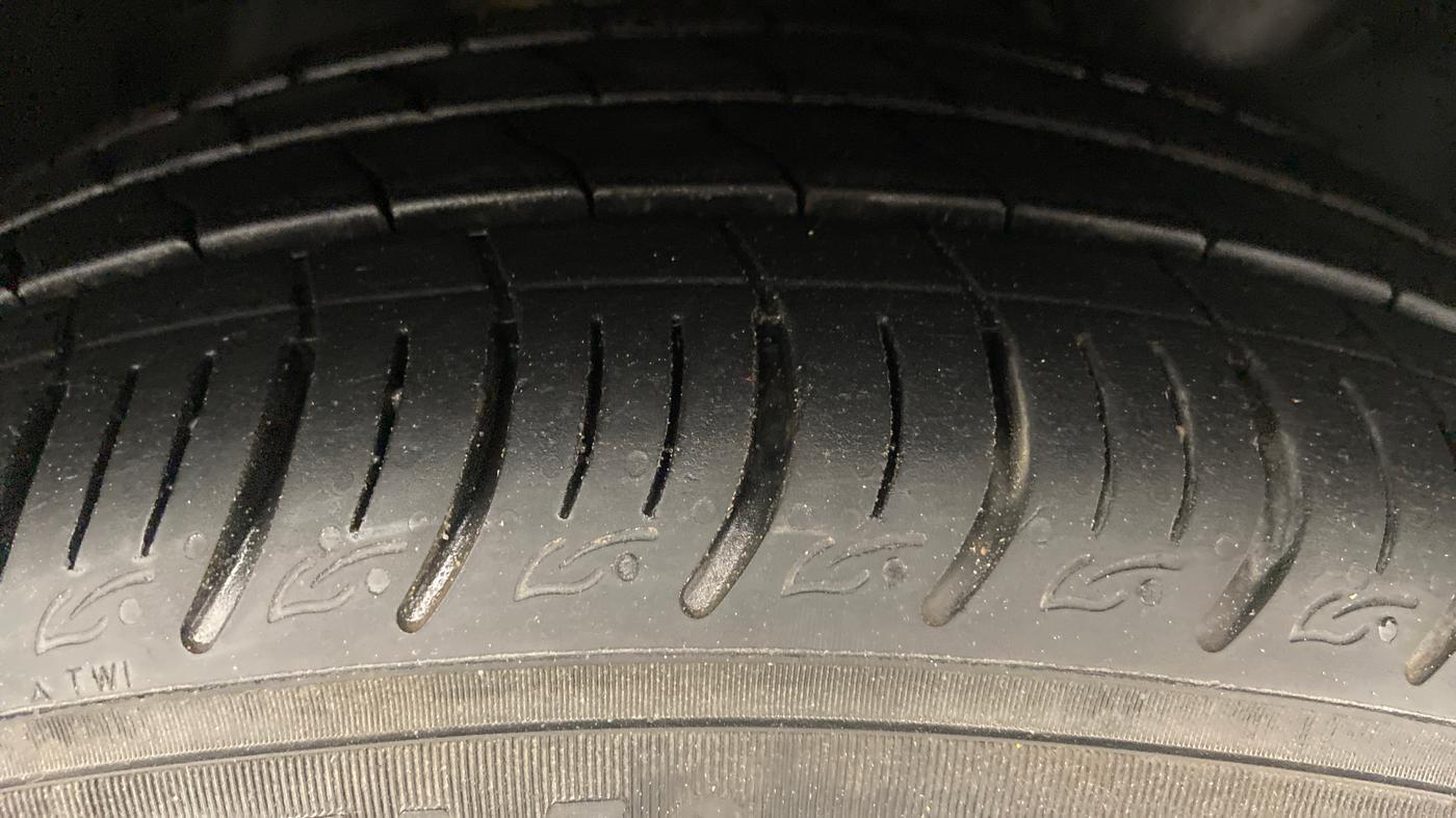 2020 Tata ALTROZ XZ 1.2, Petrol, Manual, 22,143 km, Right Front Tyre Tread