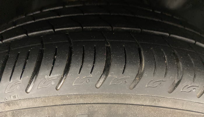 2020 Tata ALTROZ XZ 1.2, Petrol, Manual, 22,143 km, Right Front Tyre Tread