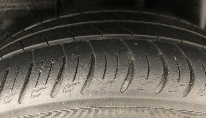 2020 Tata ALTROZ XZ 1.2, Petrol, Manual, 22,143 km, Left Rear Tyre Tread