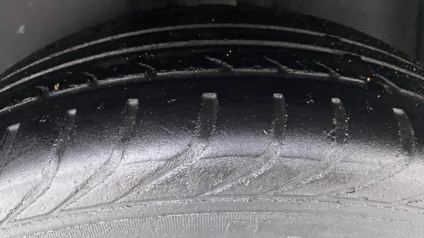 2014 Volkswagen Polo HIGHLINE1.2L PETROL, Petrol, Manual, 33,017 km, Left Rear Tyre Tread