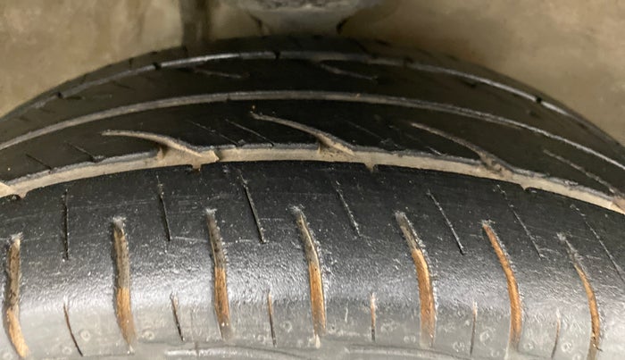 2011 Maruti Alto K10 VXI, Petrol, Manual, 68,730 km, Right Front Tyre Tread