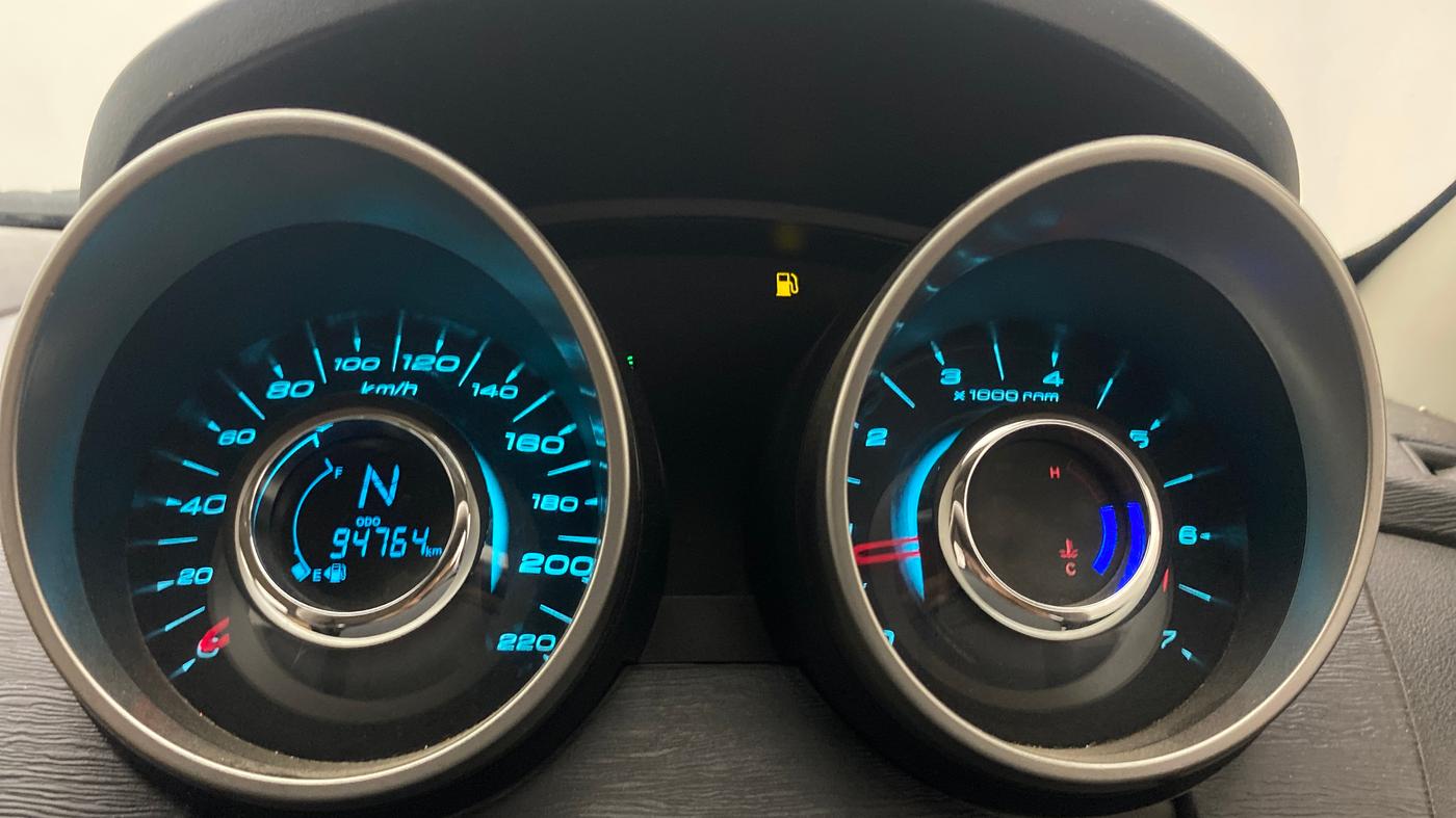 2019 Mahindra XUV500 W7, Diesel, Manual, 94,736 km, Odometer Image