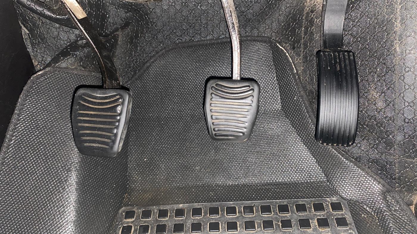 2019 Mahindra XUV500 W7, Diesel, Manual, 94,736 km, Pedals