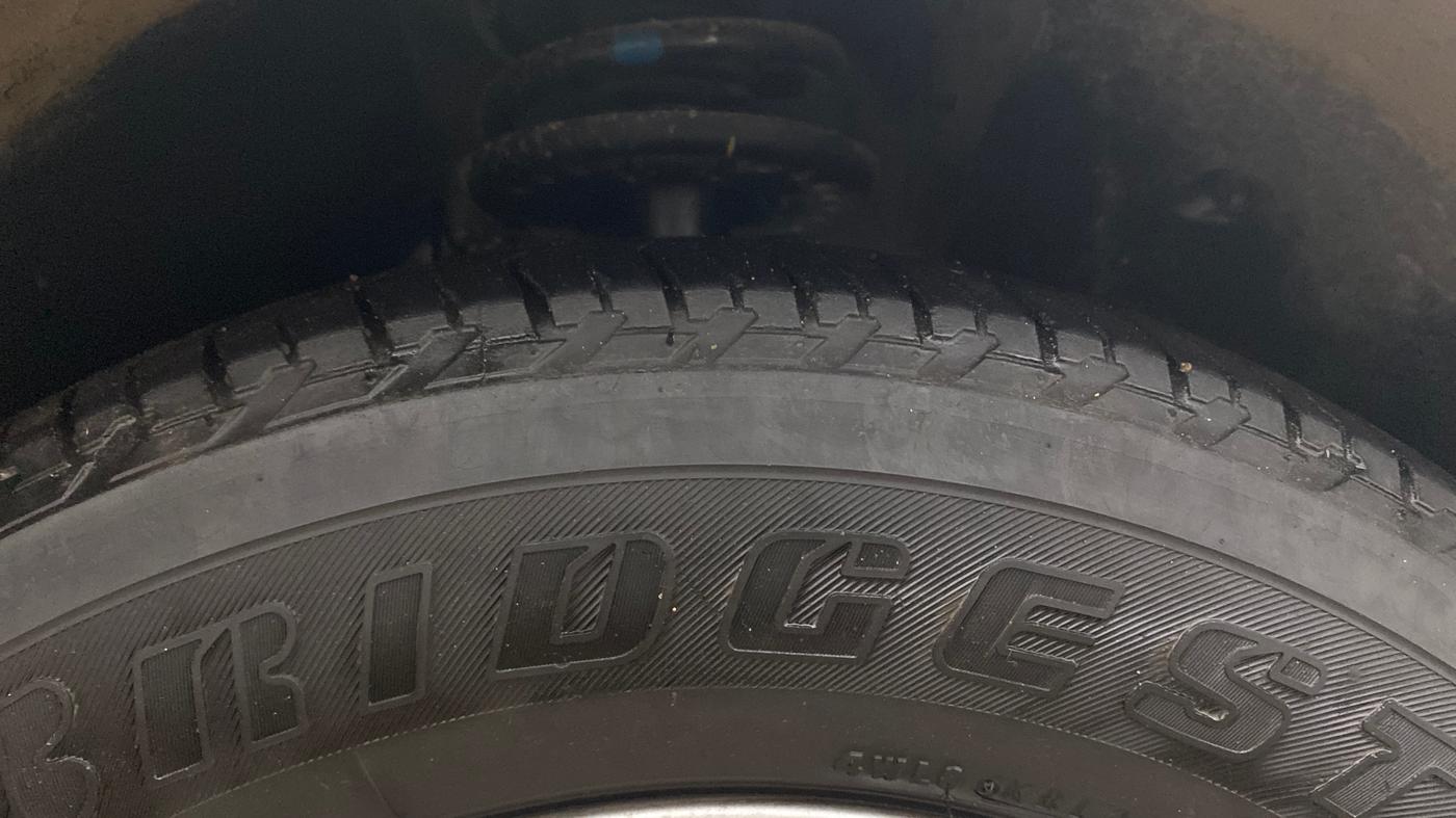 2019 Mahindra XUV500 W7, Diesel, Manual, 94,736 km, Right Front Tyre Tread