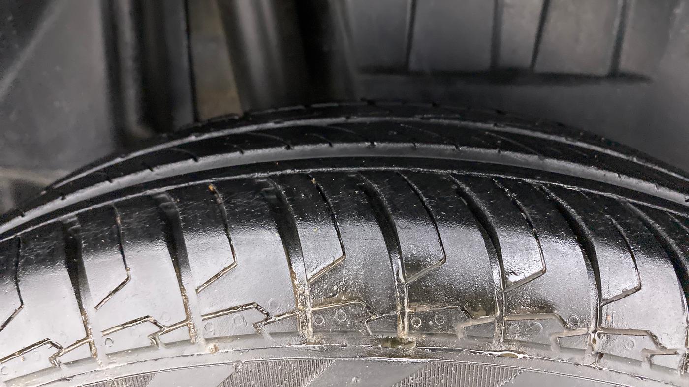 2021 Maruti Dzire VXI, Petrol, Manual, 34,716 km, Right Rear Tyre Tread