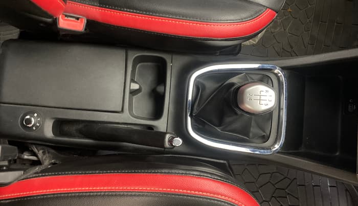 2021 Renault TRIBER RXZ, Petrol, Manual, 48,680 km, Gear Lever