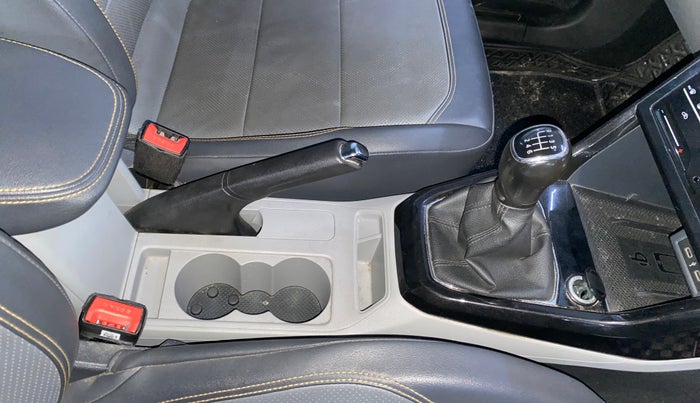 2022 Skoda KUSHAQ STYLE 1.0L TSI MT, Petrol, Manual, 33,844 km, Gear Lever