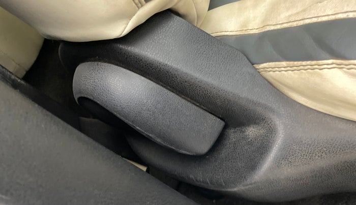 2014 Nissan Micra Active XV, Petrol, Manual, 76,464 km, Driver Side Adjustment Panel