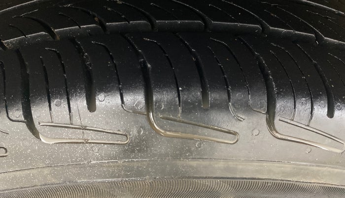 2014 Nissan Micra Active XV, Petrol, Manual, 76,464 km, Right Rear Tyre Tread