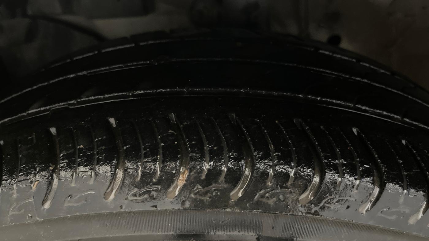 2023 Honda Amaze 1.2L I-VTEC VX CVT, Petrol, Automatic, 30,694 km, Left Front Tyre Tread