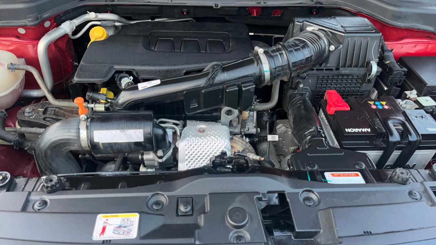 2024 Mahindra XUV300 W8 (O) 1.2 PETROL AMT, Petrol, Automatic, 20,844 km, Engine View