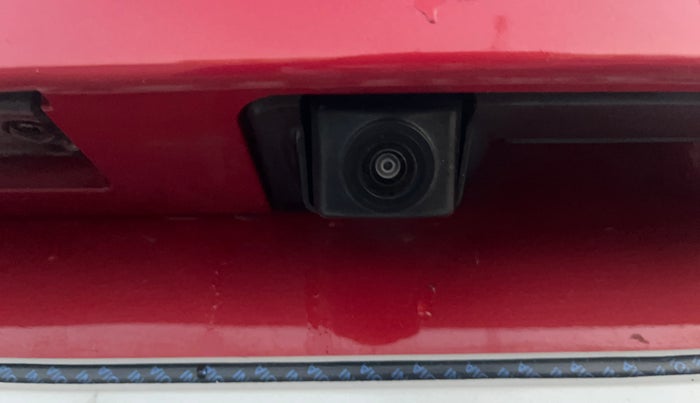 2024 Mahindra XUV300 W8 (O) 1.2 PETROL AMT, Petrol, Automatic, 20,797 km, Parking Camera