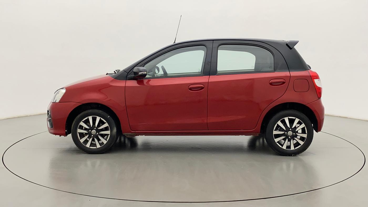 2016 Toyota Etios Liva V DUAL TONE, Petrol, Manual, 76,208 km, Left Side