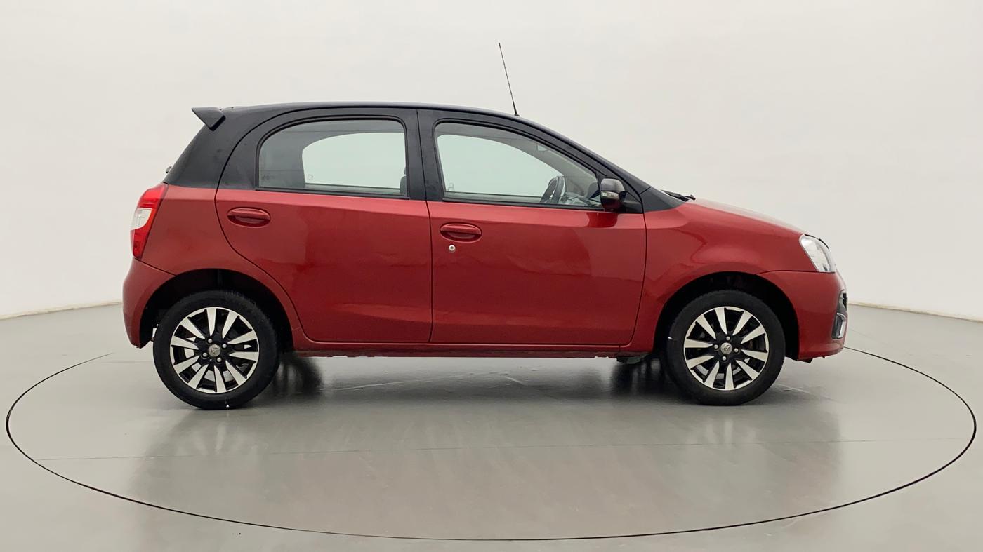2016 Toyota Etios Liva V DUAL TONE, Petrol, Manual, 76,208 km, Right Side View