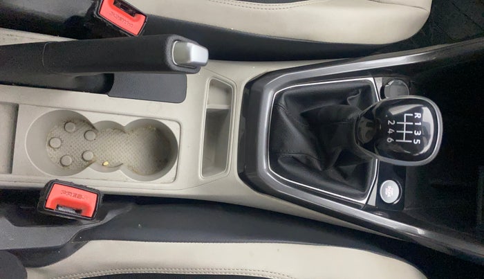 2022 Volkswagen TAIGUN TOPLINE 1.0 TSI MT, Petrol, Manual, 43,385 km, Gear Lever