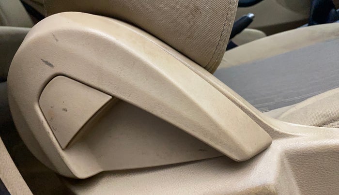 2015 Ford Figo Aspire TREND 1.2 PETROL, Petrol, Manual, 1,14,806 km, Driver Side Adjustment Panel