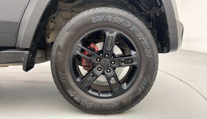 2021 Mahindra Thar LX PETROL HT 4WD AT, Petrol, Automatic, 17,994 km, Right Front Wheel