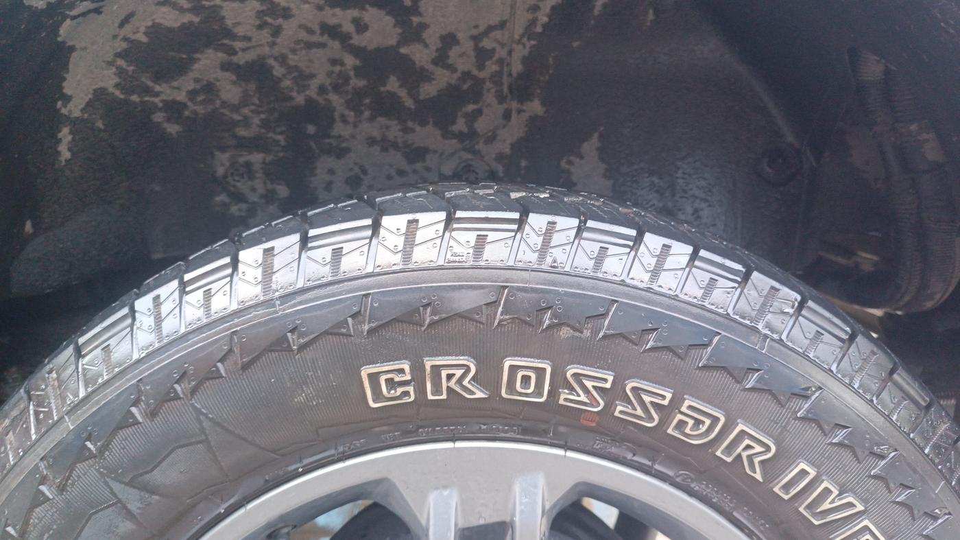 2024 Mahindra Thar LX P 2WD AT HT, Petrol, Automatic, 9,415 km, Left Rear Tyre Tread