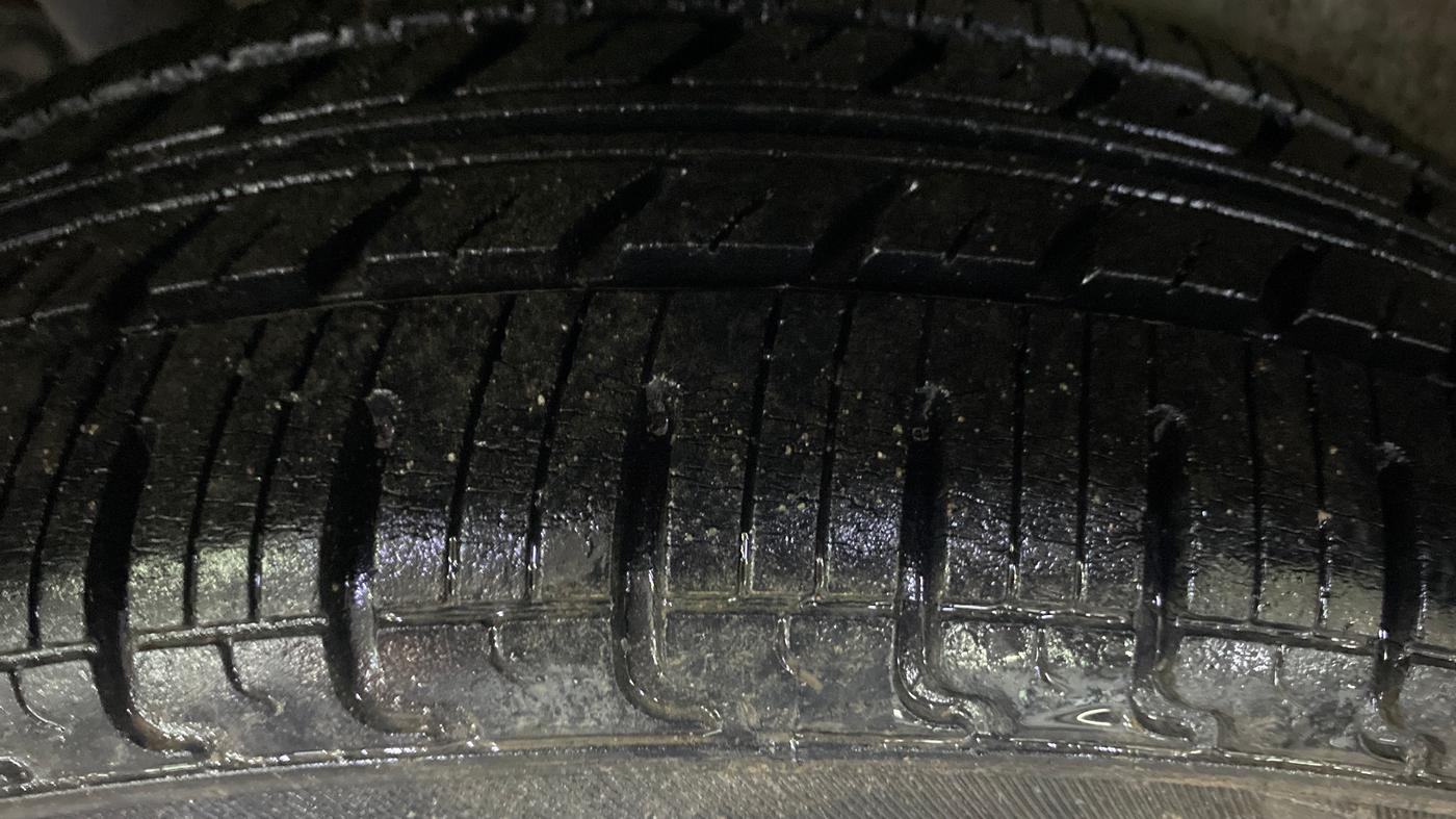 2013 Maruti Wagon R 1.0 VXI, Petrol, Manual, 51,330 km, Right Rear Tyre Tread