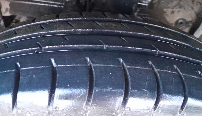 2015 Fiat Punto EVO DYNAMIC 1.2, Petrol, Manual, 44,471 km, Left Front Tyre Tread