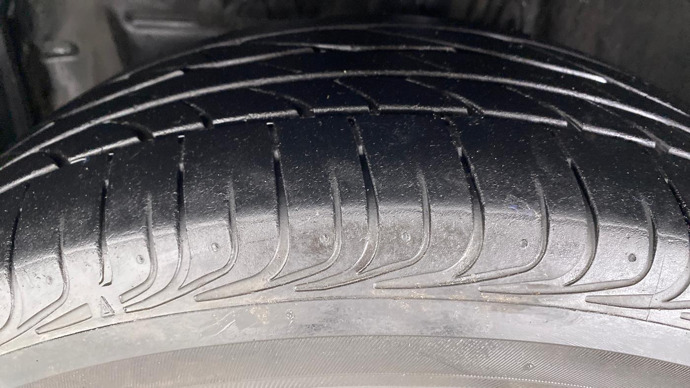 2021 Toyota YARIS J CVT, Petrol, Automatic, 16,647 km, Left Front Tyre Tread