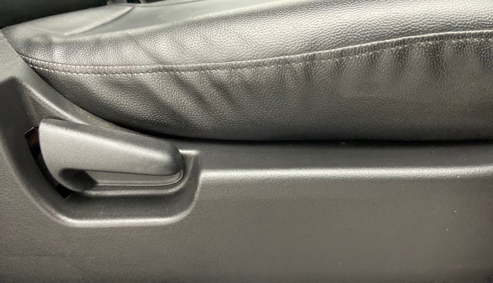2016 Maruti Wagon R 1.0 VXI, Petrol, Manual, Driver Side Adjustment Panel