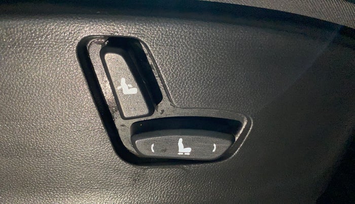 2020 MG HECTOR SHARP 1.5 DCT PETROL, Petrol, Automatic, 21,627 km, Driver Side Adjustment Panel