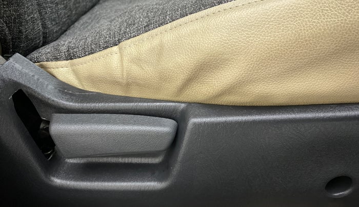 2016 Maruti Alto K10 VXI P, Petrol, Manual, 28,809 km, Driver Side Adjustment Panel
