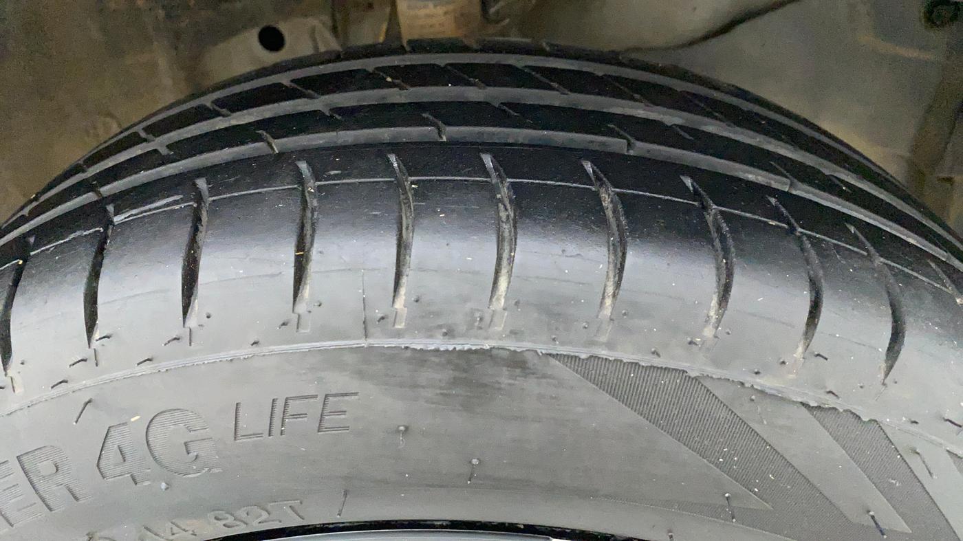 2019 Honda Amaze 1.2 EMT I VTEC, CNG, Manual, 42,023 km, Right Front Tyre Tread