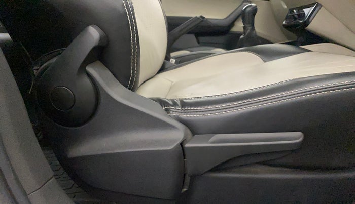 2022 Skoda SLAVIA AMBITION 1.0L TSI MT, Petrol, Manual, 65,322 km, Driver Side Adjustment Panel