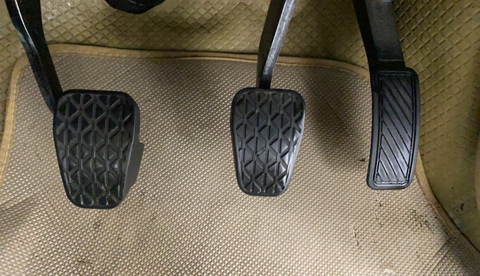 2016 Ford Figo Aspire AMBIENTE 1.2 PETROL, Petrol, Manual, 46,363 km, Pedals