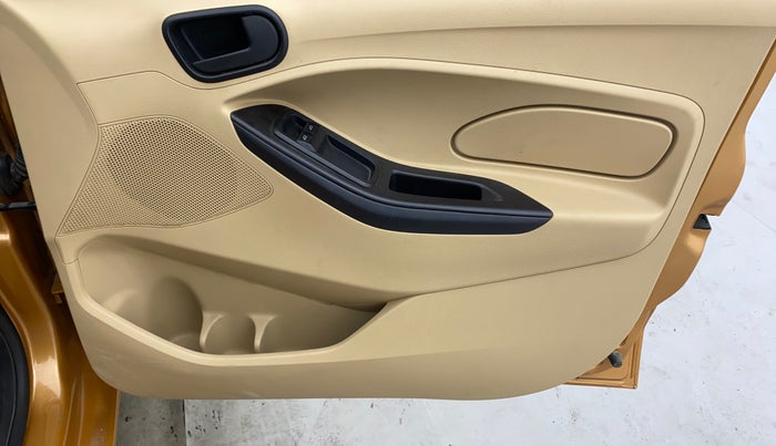 2016 Ford Figo Aspire AMBIENTE 1.2 PETROL, Petrol, Manual, 46,363 km, Driver Side Door Panels Control