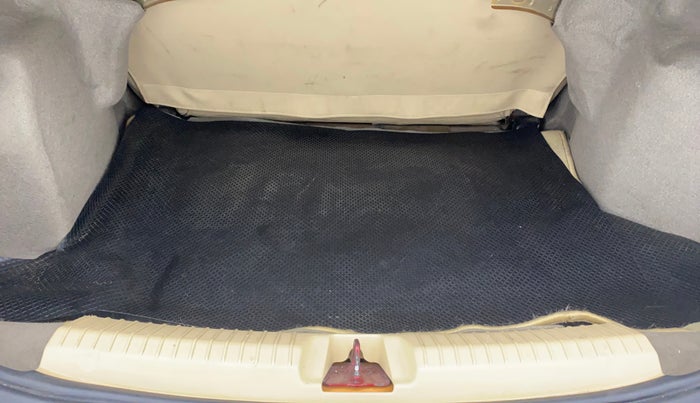 2016 Ford Figo Aspire AMBIENTE 1.2 PETROL, Petrol, Manual, 46,363 km, Boot Inside