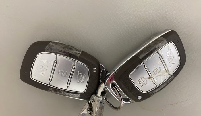 2017 Hyundai Elite i20 ASTA 1.2 (O), Petrol, Manual, 35,745 km, Key Close Up