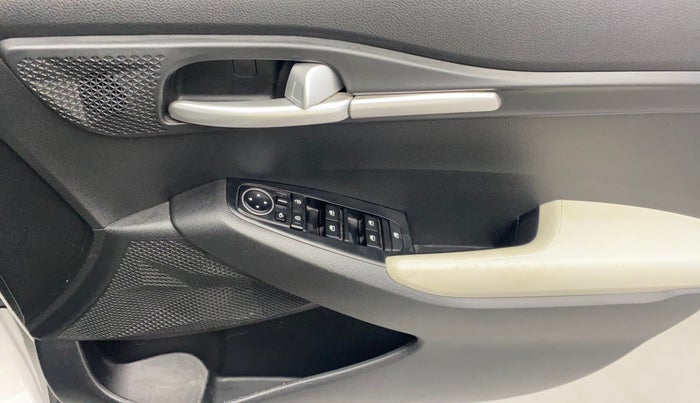 2023 KIA SELTOS HTK PLUS 1.5 IMT, Petrol, Manual, 22,347 km, Driver Side Door Panels Control