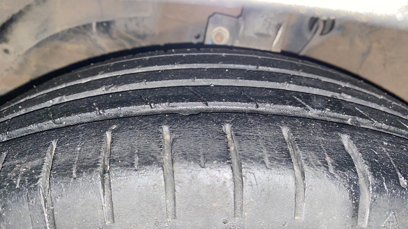 2019 Maruti Baleno ALPHA CVT PETROL 1.2, Petrol, Automatic, 38,281 km, Left Front Tyre Tread