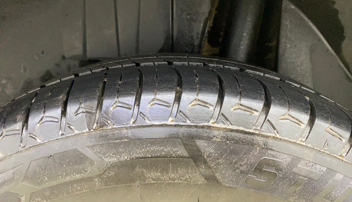 2018 Maruti Dzire ZDI PLUS AMT, Diesel, Automatic, 96,514 km, Left Rear Tyre Tread
