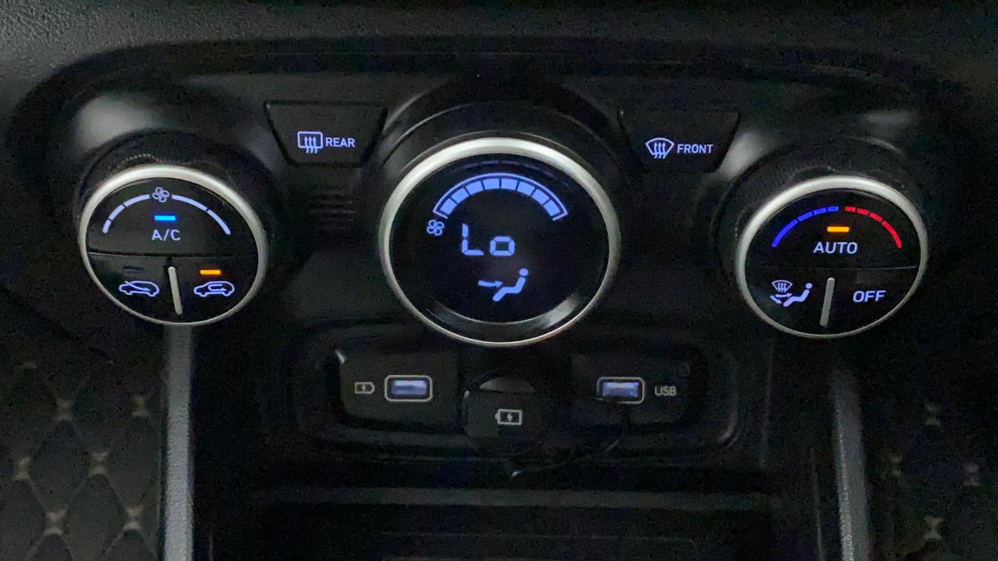 2021 Hyundai VENUE SX PLUS 1.0 TURBO DCT, Petrol, Automatic, 33,945 km, Automatic Climate Control