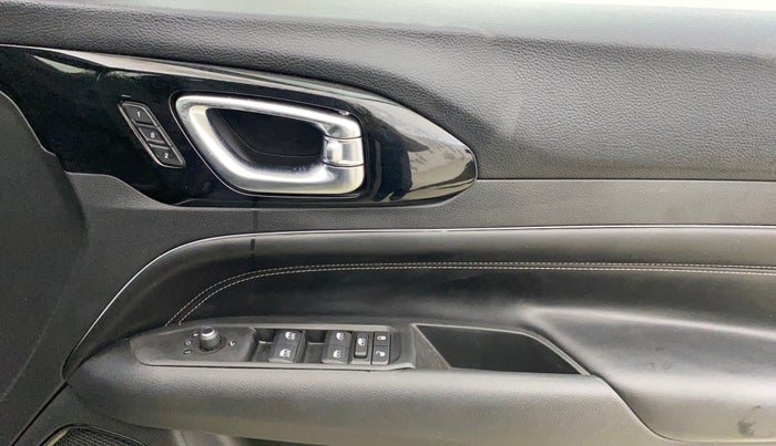 2021 Jeep Compass MODEL S (O) 1.4 PETROL DCT, Petrol, Automatic, 53,793 km, Driver Side Door Panels Control