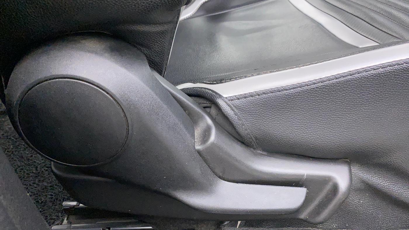 2021 Maruti Baleno DELTA PETROL 1.2, Petrol, Manual, 42,431 km, Driver Side Adjustment Panel