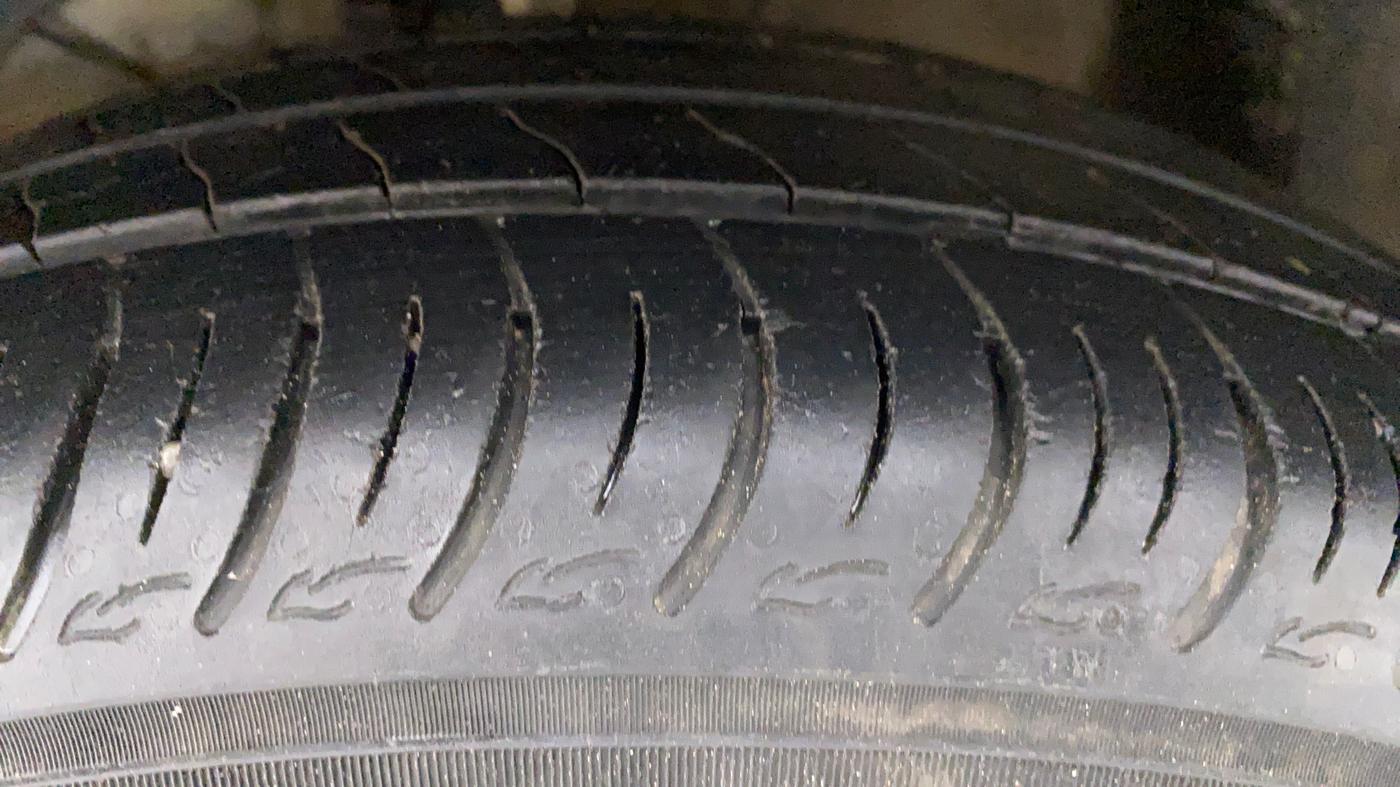2021 Maruti Baleno DELTA PETROL 1.2, Petrol, Manual, 42,431 km, Left Front Tyre Tread