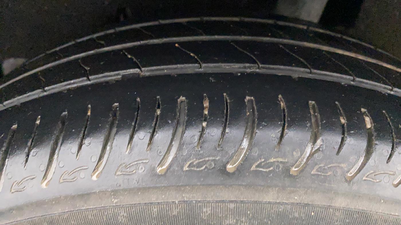 2021 Maruti Baleno DELTA PETROL 1.2, Petrol, Manual, 42,431 km, Left Rear Tyre Tread