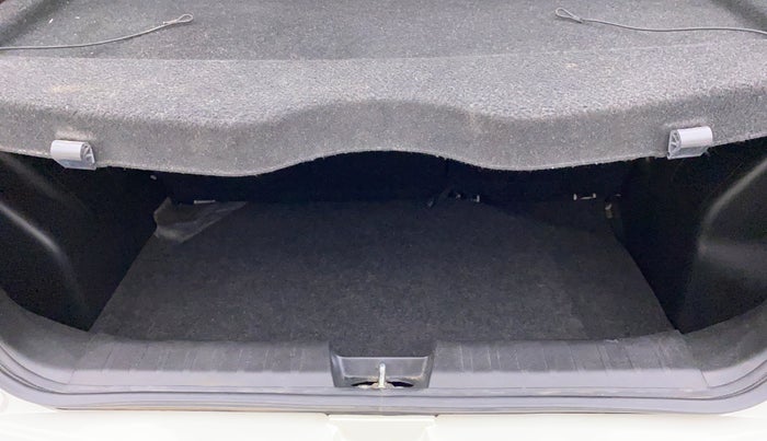 2021 Maruti Baleno DELTA PETROL 1.2, Petrol, Manual, 42,431 km, Boot Inside