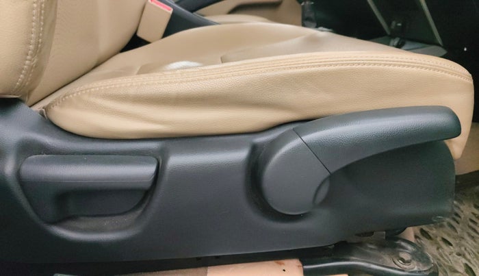 2017 Honda City 1.5L I-VTEC VX, Petrol, Manual, 55,777 km, Driver Side Adjustment Panel