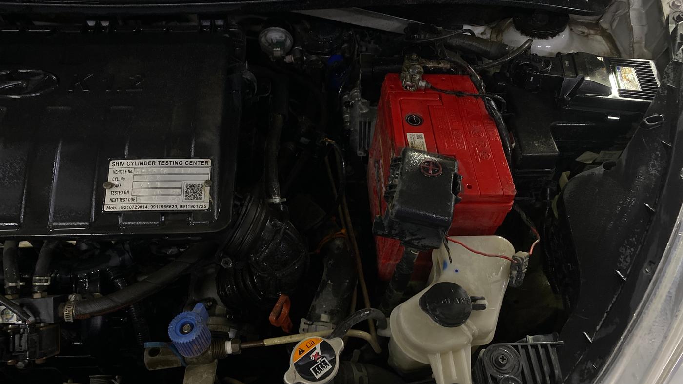 2016 Hyundai Grand i10 MAGNA AT 1.2 KAPPA VTVT, CNG, Automatic, 1,04,652 km, Engine View - Left