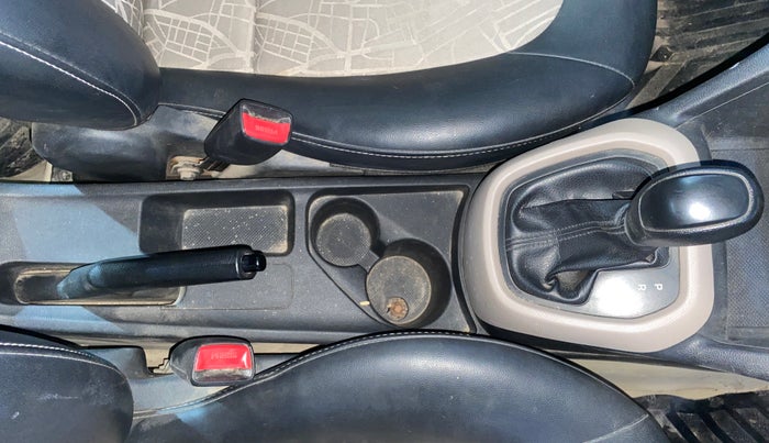 2016 Hyundai Grand i10 MAGNA AT 1.2 KAPPA VTVT, CNG, Automatic, 1,04,652 km, Gear Lever