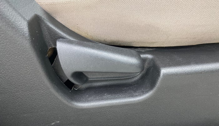 2015 Maruti Wagon R 1.0 VXI AMT, Petrol, Automatic, 34,337 km, Driver Side Adjustment Panel